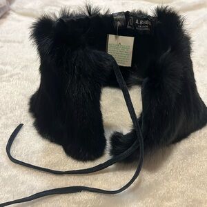 Dyed Rabbit hair tie front collar